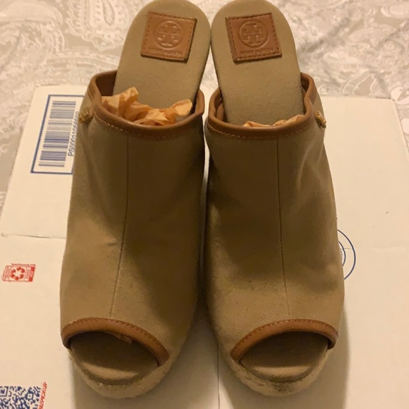 Fall in love with these Tory Burch canvas wedges!! - Picture 1 of 7